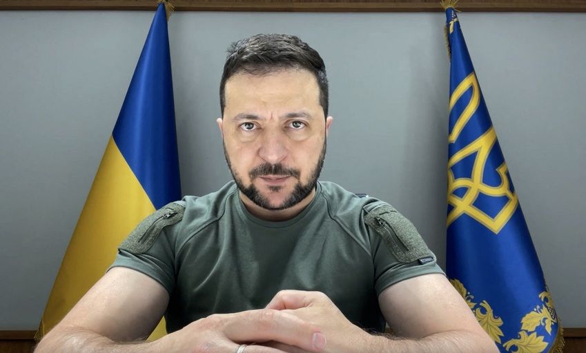 Guerre en Ukraine : Zelensky ouvre la porte aux négociations alors que les tensions internes s'accentuent