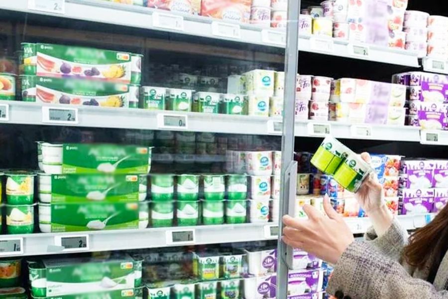 Rappel massif de yaourts contaminés mélangés avec un produit de nettoyage, risques pour la santé