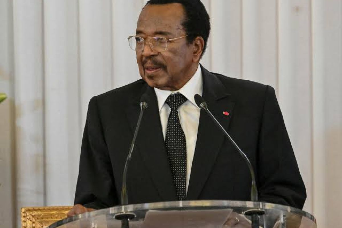 Le Cameroun en Pilote Automatique : Crise Institutionnelle et Malaise Politique Profond après les Absences de Paul Biya