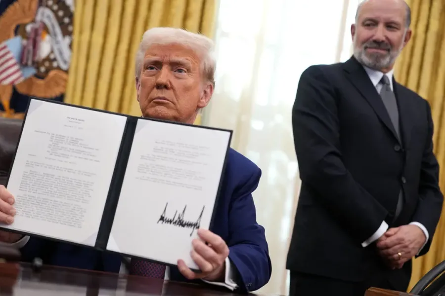 Commerce Mondial : Menace de Surtaxes à 200 % – L'Europe prépare sa riposte face au chantage douanier de Trump