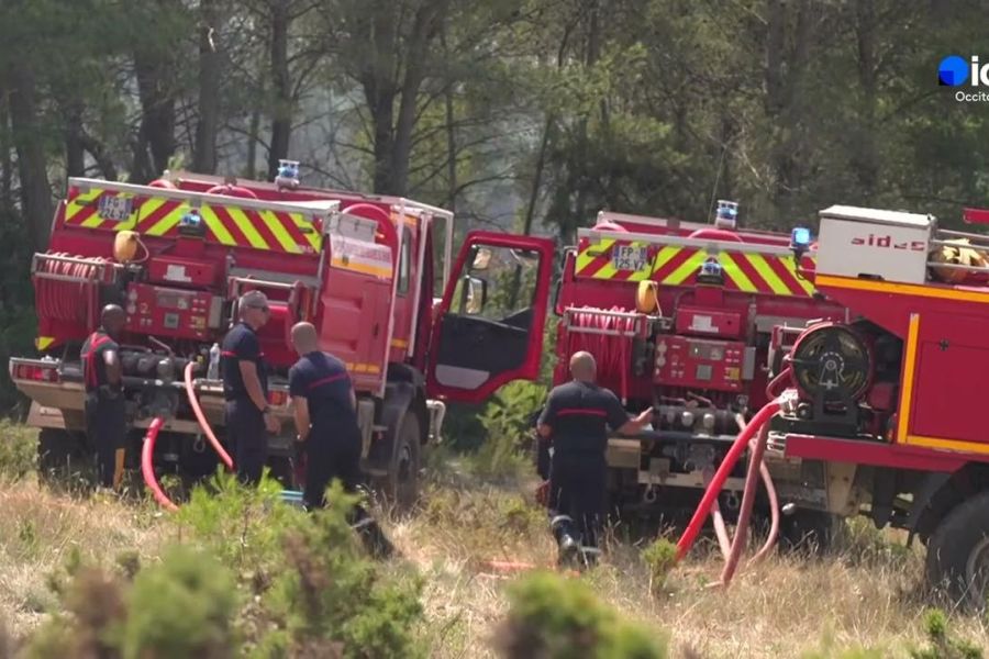 Incendie géant dans l’Aude fixé après 17 000 hectares détruits, record d’intervention des pompiers