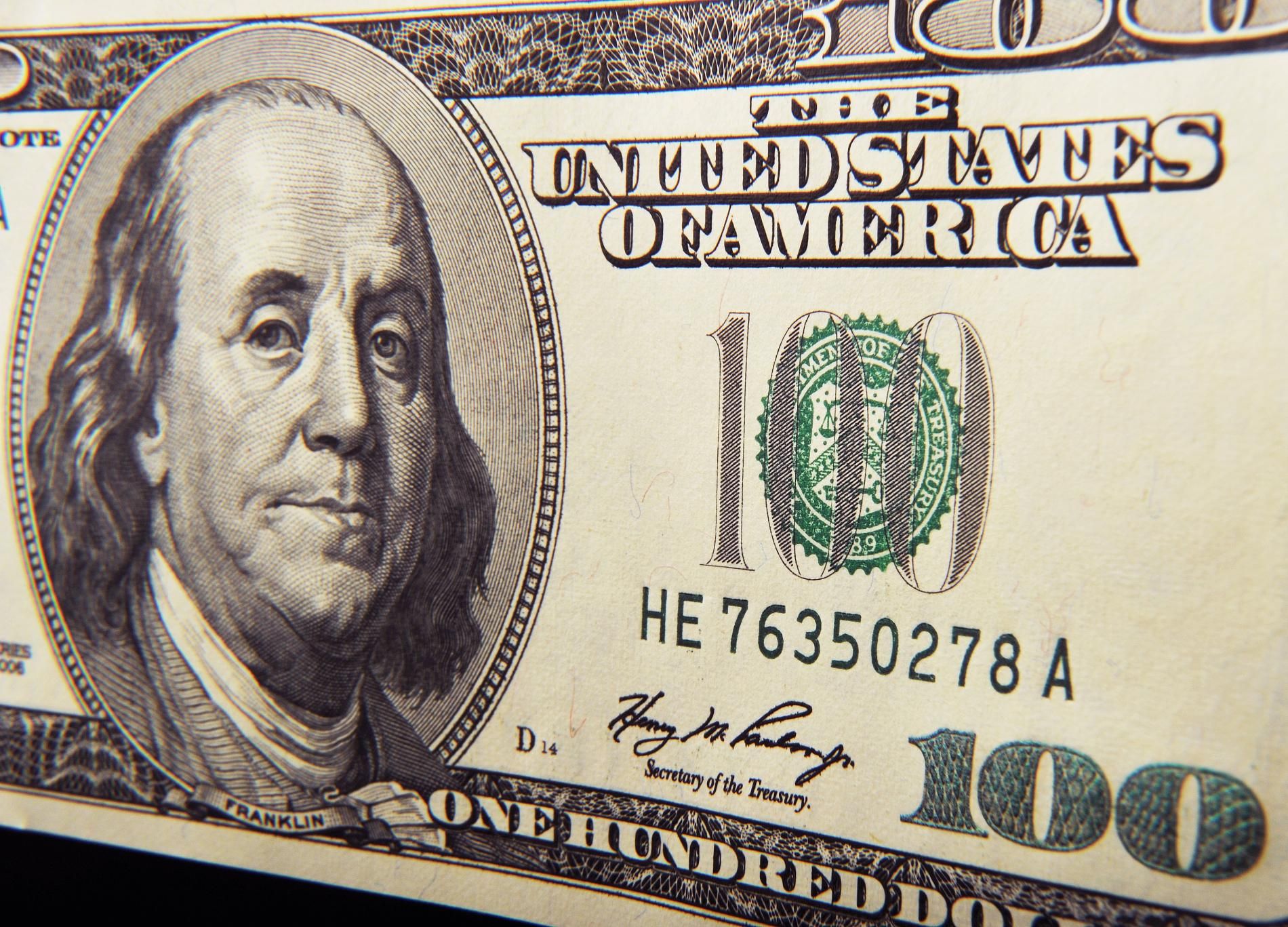 L'uranium actuellement négocié à plus de 100 dollars la livre, atteignant un niveau inédit depuis 2007