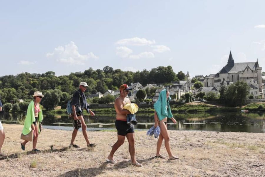 Canicule et Santé Publique en France — Extension des mesures de veille sanitaire et ouverture nocturne des parcs municipaux