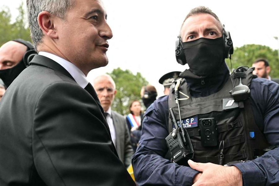 Darmanin remet à l’agenda les peines minimales après l’agression d’un policier à Tourcoing