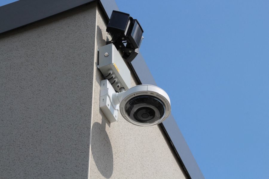 Caméras intelligentes sur les parkings du littoral bordelais, vers une gestion urbaine durable