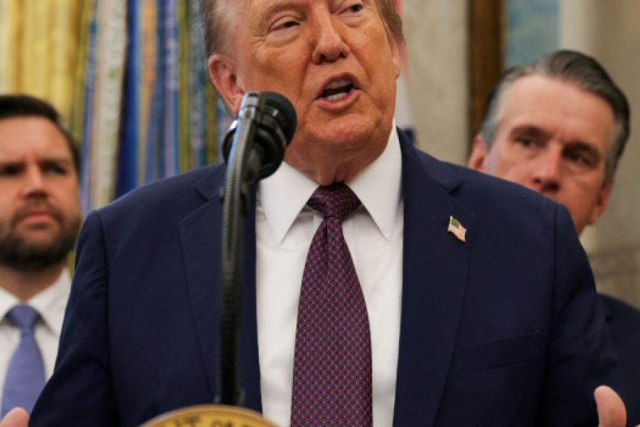 Washington – Trump diffuse une vidéo de frappe américaine contre un bateau vénézuélien « narcoterroriste »