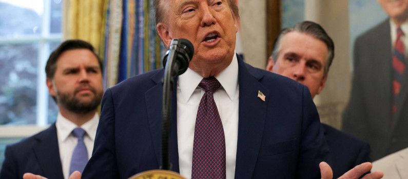 Washington – Trump diffuse une vidéo de frappe américaine contre un bateau vénézuélien « narcoterroriste »