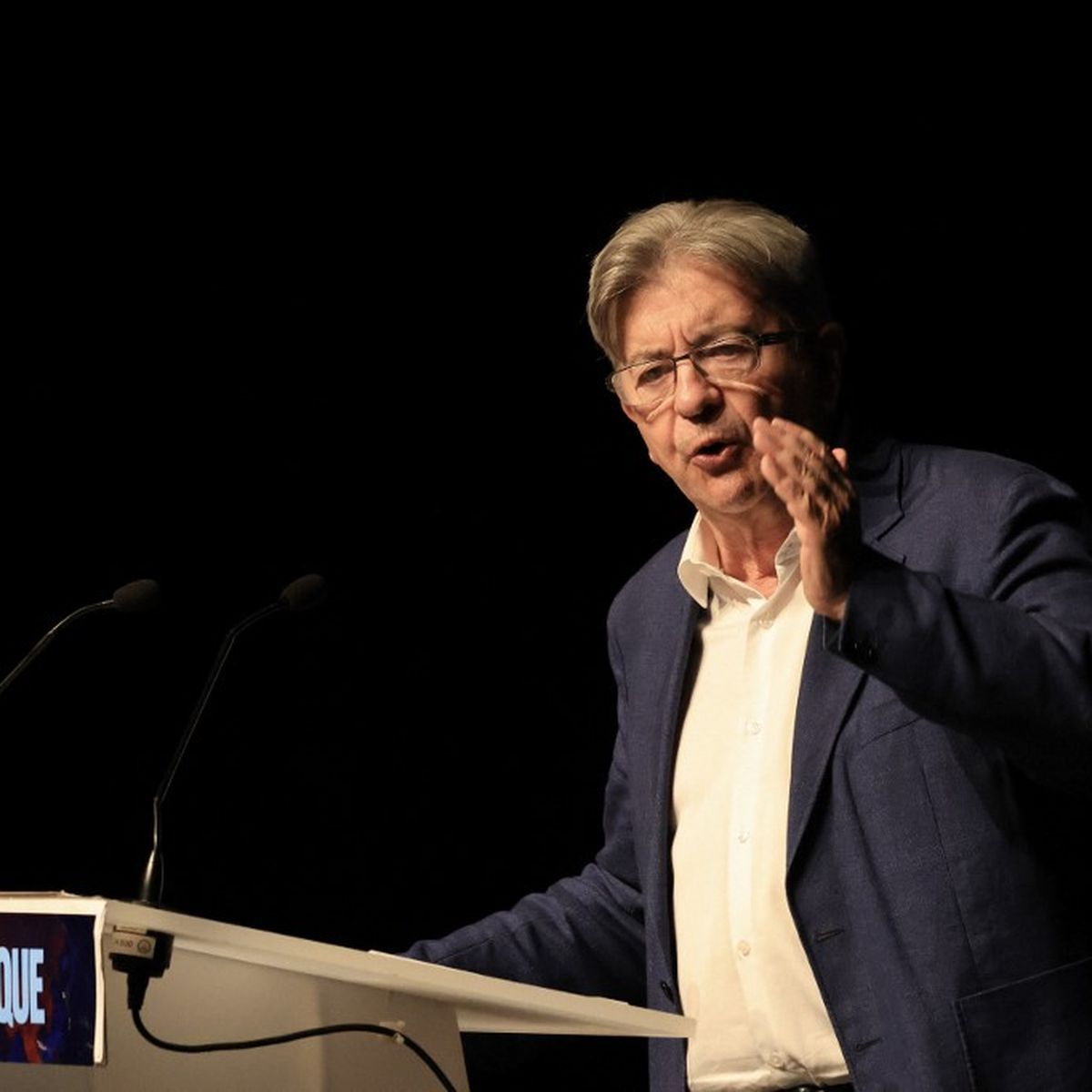 Réunion des partis à l'Élysée : pourquoi LFI et le RN refusent de participer