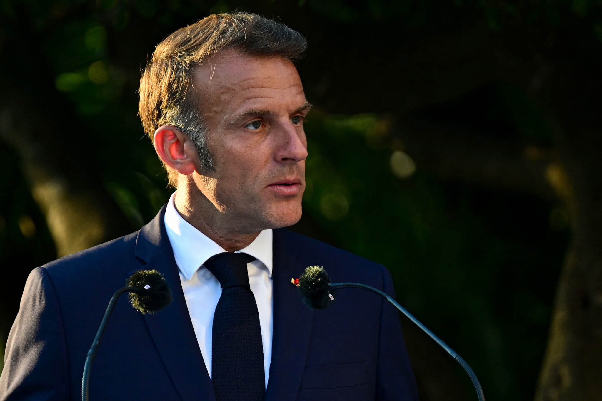 Le président Macron condamne le refus de visa américain pour les délégués palestiniens à l’ONU, critique de la politique américaine