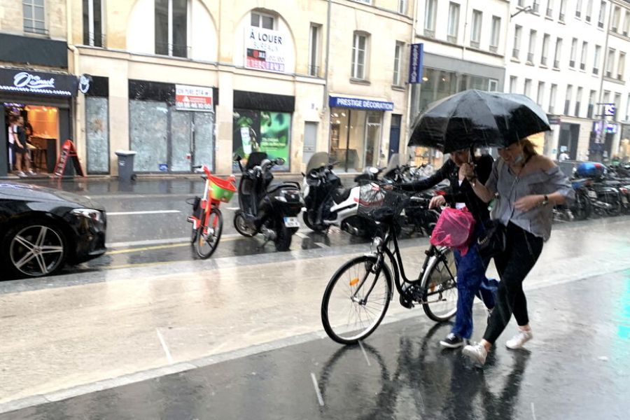 Météo extrême à Paris et en Île-de-France, vigilance orange maintenue