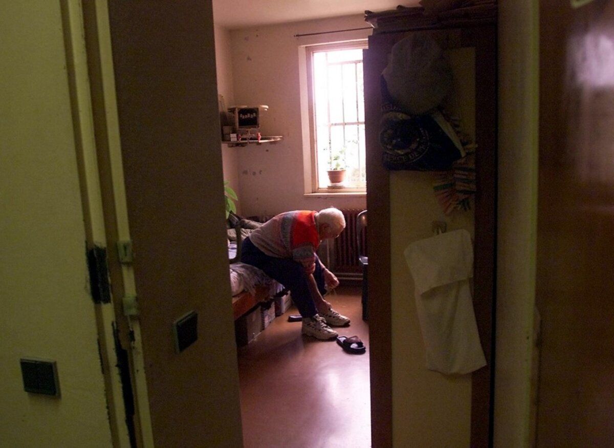 Ehpad-prisons : La polémique qui secoue le secteur du grand âge en France