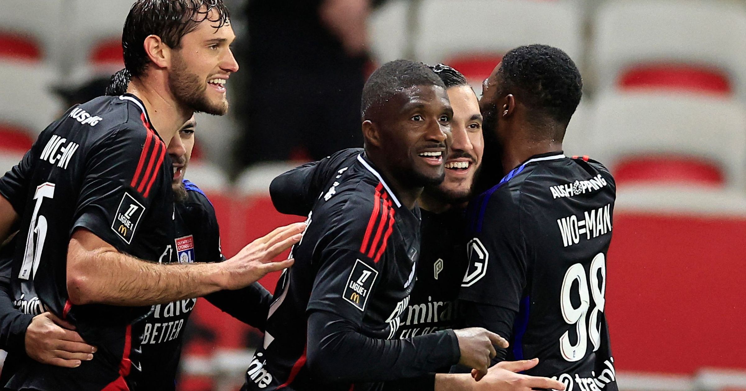 Ligue 1 : longtemps sans solution, Lyon finit fort et crucifie Nice