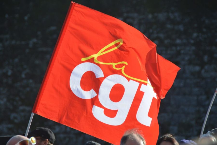 La CGT lance un appel au boycott des marques Oxford et Conquérant : un bras de fer avant la rentrée scolaire