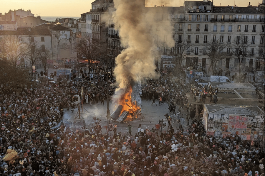 «Un spectacle déplorable» : à Marseille, le carnaval sauvage de la Plaine exaspère toujours plus riverains et élus