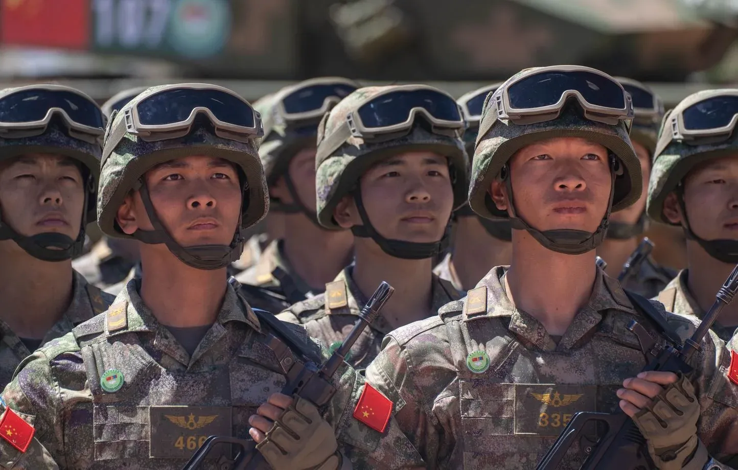Équilibres Géostratégiques en Asie-Pacifique : Pékin Met en Garde contre le Réarmement et le Néo-Militarisme Japonais