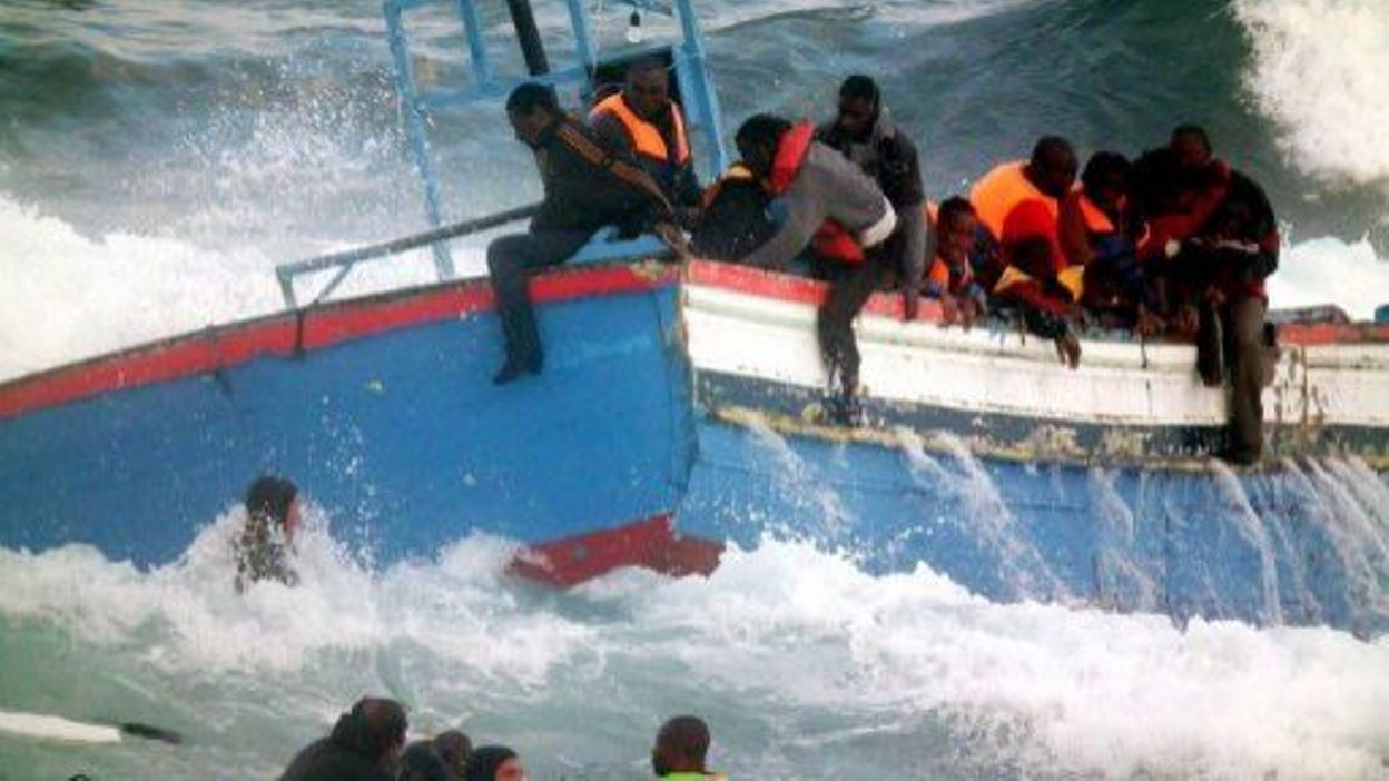 Naufrage au Large du Mozambique : Plus de 90 Morts dans un Ferry Converti d'Urgence
