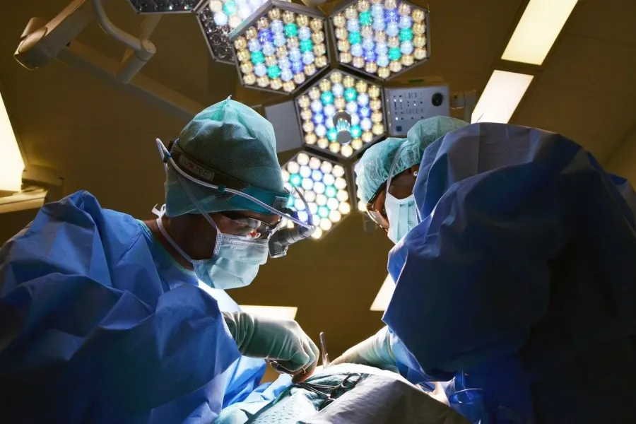 Médecine du futur : Un patient norvégien guéri du VIH grâce à une greffe de moelle osseuse inédite