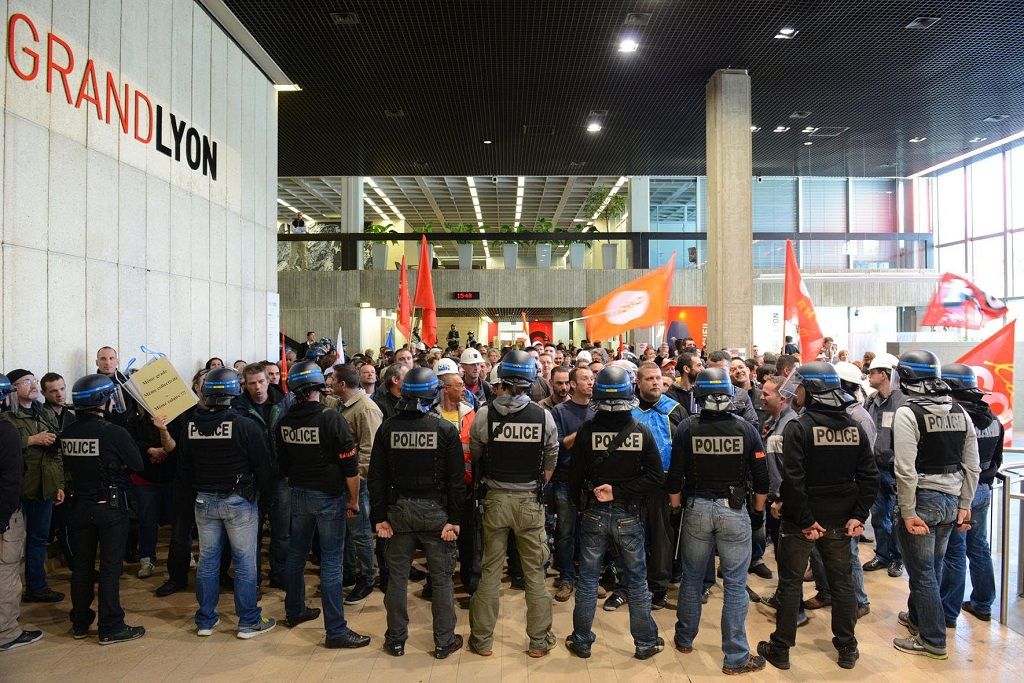Lyon : deux enquêtes ouvertes pour propos racistes dans la métropole – le malaise grandit dans les services publics