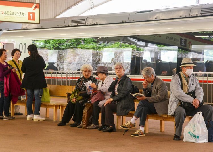 OMONDO ÉCONOMIE - Le Japon face au vieillissement de sa population : Quelles stratégies pour maintenir la croissance économique ?