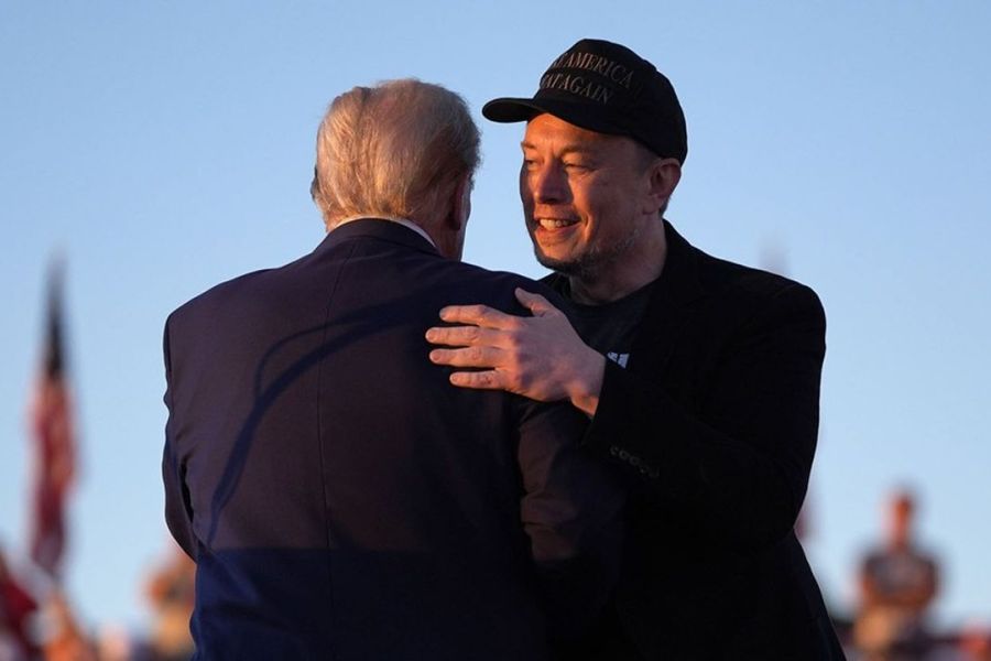 Elon Musk est-il fasciste ? Le débat s'enflamme après son soutien à Trump