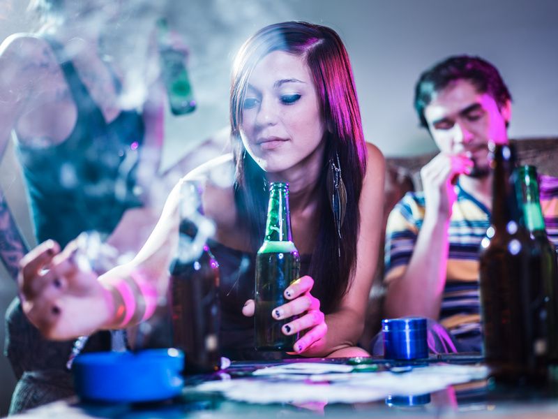 Alcool et drogues : L'État doit mieux protéger les jeunes