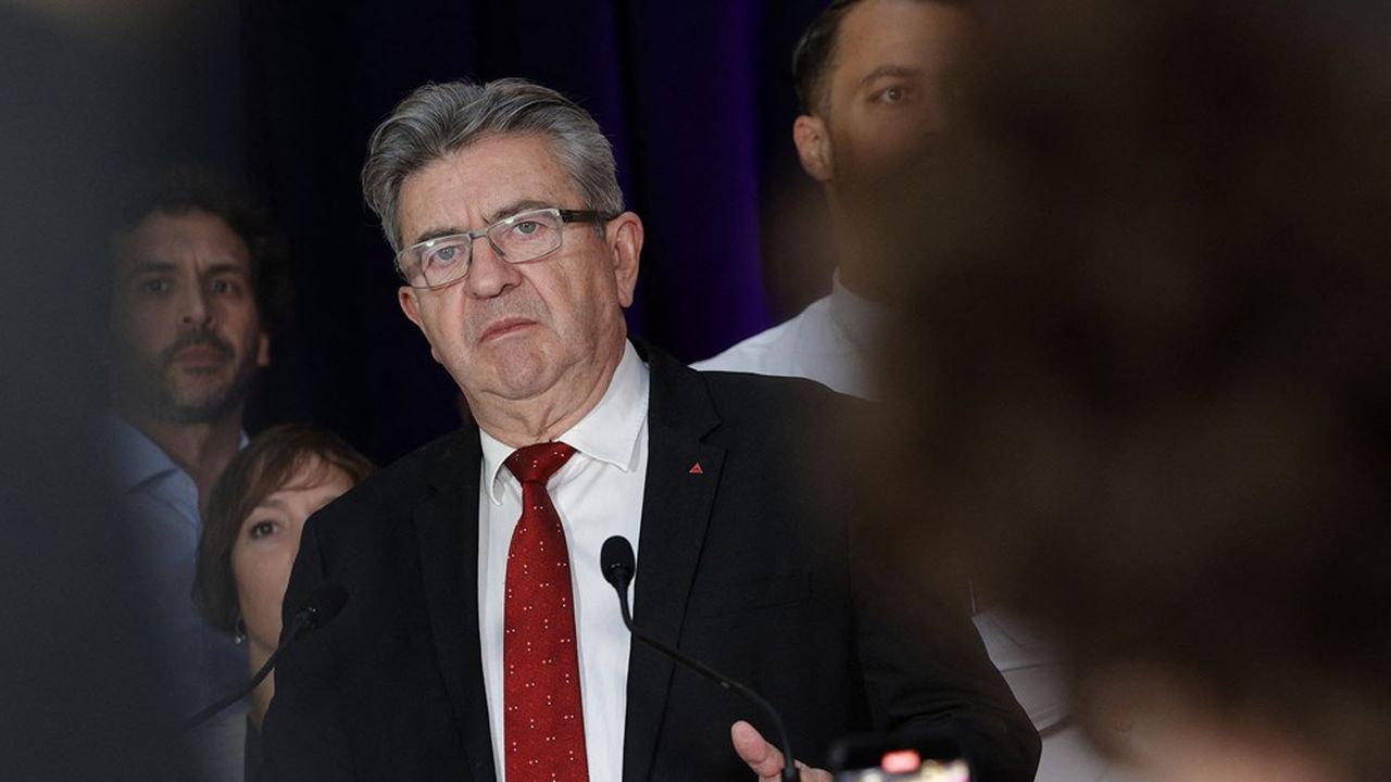 Les socialistes tiraillés entre Macron et Mélenchon, tensions internes sur fond de recomposition de la gauche