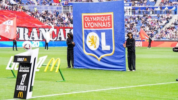 L’Olympique lyonnais interdit de recrutement jusqu’à l’été 2026 par la FIFA