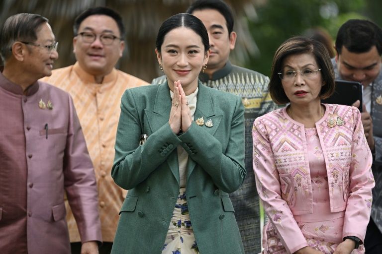 La Première Ministre thaïlandaise suspendue : crise éthique et bouleversement politique à Bangkok