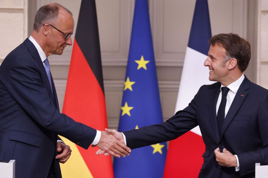 Emmanuel Macron et Friedrich Merz à Brégançon – Relance du couple franco-allemand face aux défis européens  Une rencontre symbolique à Brégançon