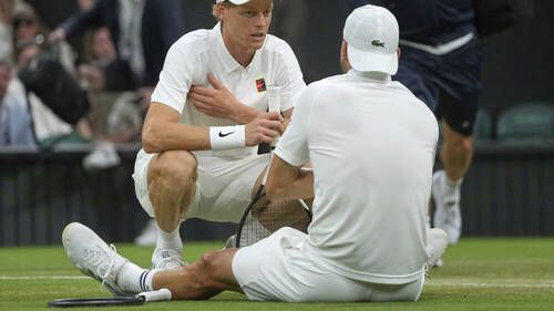 Sinner en quarts après l’abandon tragique de Dimitrov, la résilience à l’italienne