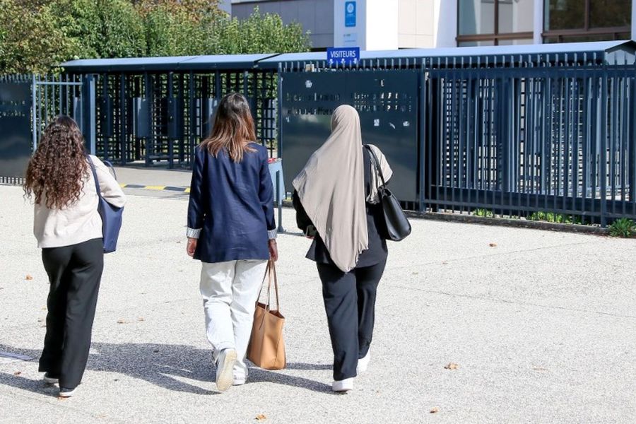 Le port du voile réduit drastiquement les chances d'obtenir un contrat d'apprentissage en France, selon une étude