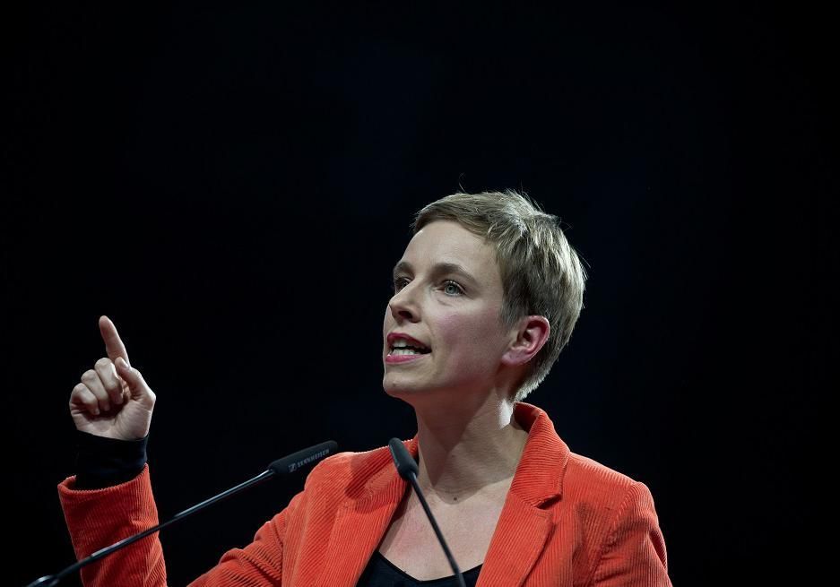 Lou Doillon et Clémentine Autain : Une affaire qui secoue le monde people français