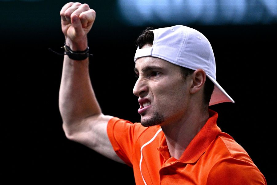 OMONDO SPORT - Humbert crée l'exploit contre Alcaraz au Rolex Paris Masters