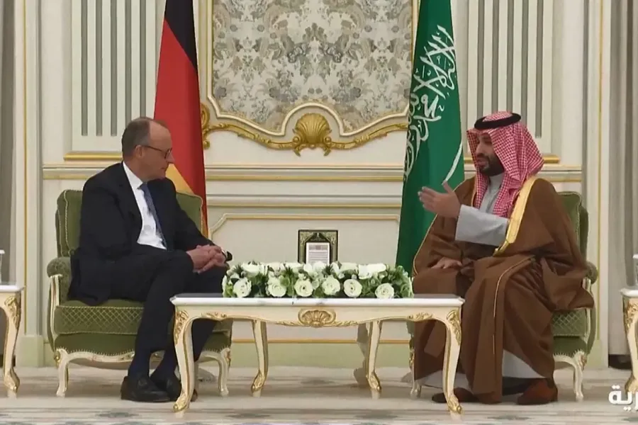 L'Allemagne cherche son indépendance : Le Chancelier en tournée dans le Golfe pour des partenariats énergie-armement