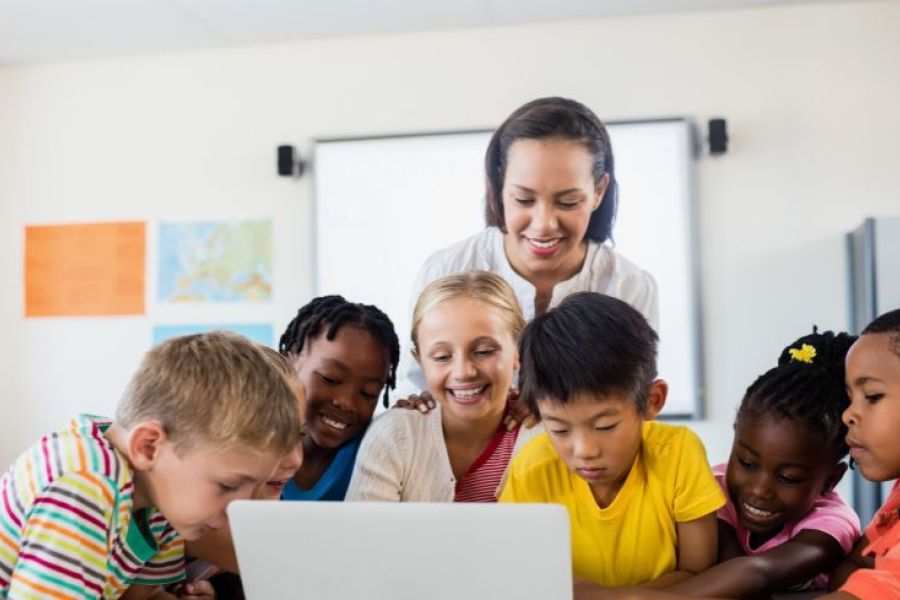 L'évolution du concept de citoyenneté à l'ère numérique en 2025