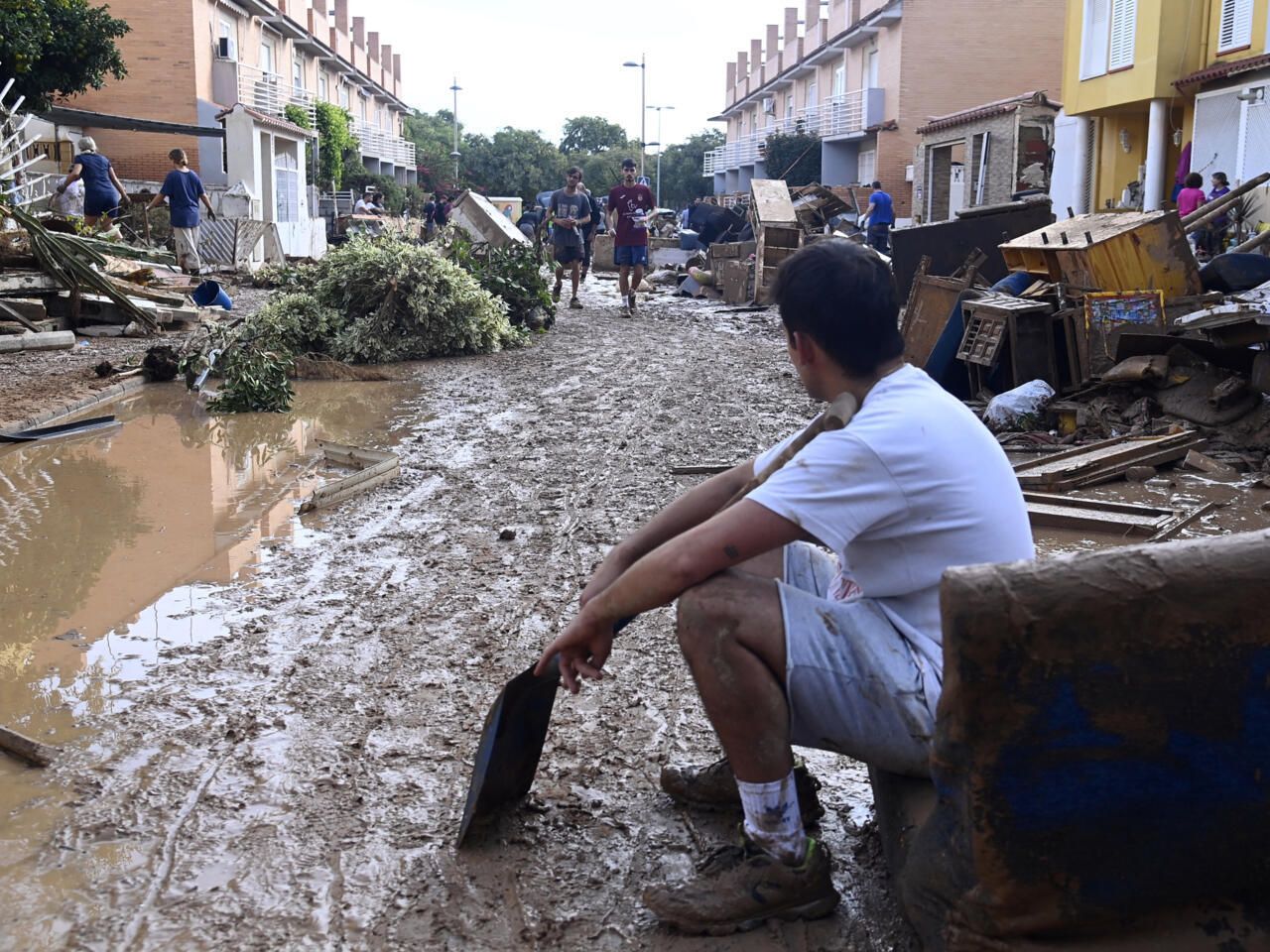 OMONDO ENVIRONNEMENT - Espagne : Bilan tragique des inondations, 213 morts et mobilisation massive