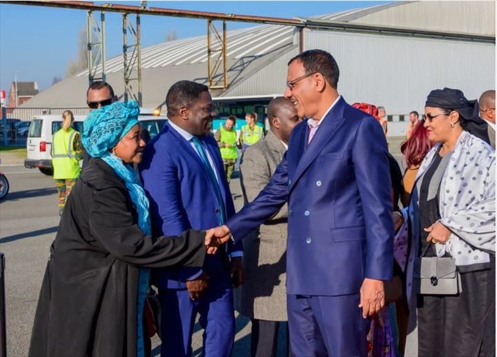 1-	L'Événement | Niger L'avenir des 70 millions d'euros d'aide militaire promis à Bazoum divise à Bruxelles