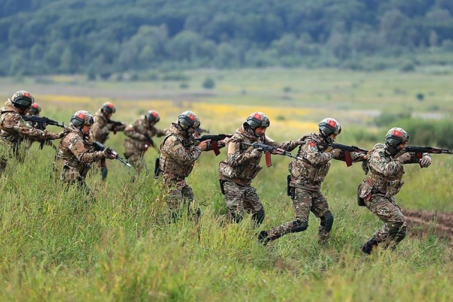 L’Ukraine relance des contre-attaques le long de la ligne de front pour freiner l’offensive russe