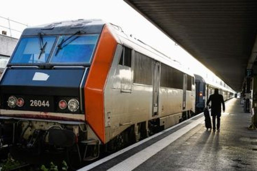 Panne majeure sur la ligne Paris-Clermont, 12 heures de retard Une nouvelle défaillance sur la "ligne maudite"