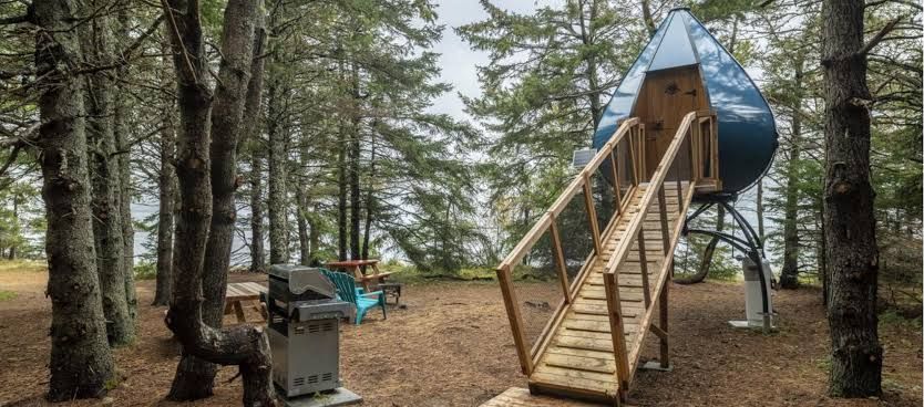 Aménagement du Territoire au Canada : Valorisation des Parcs Nationaux et Tourisme Écoresponsable