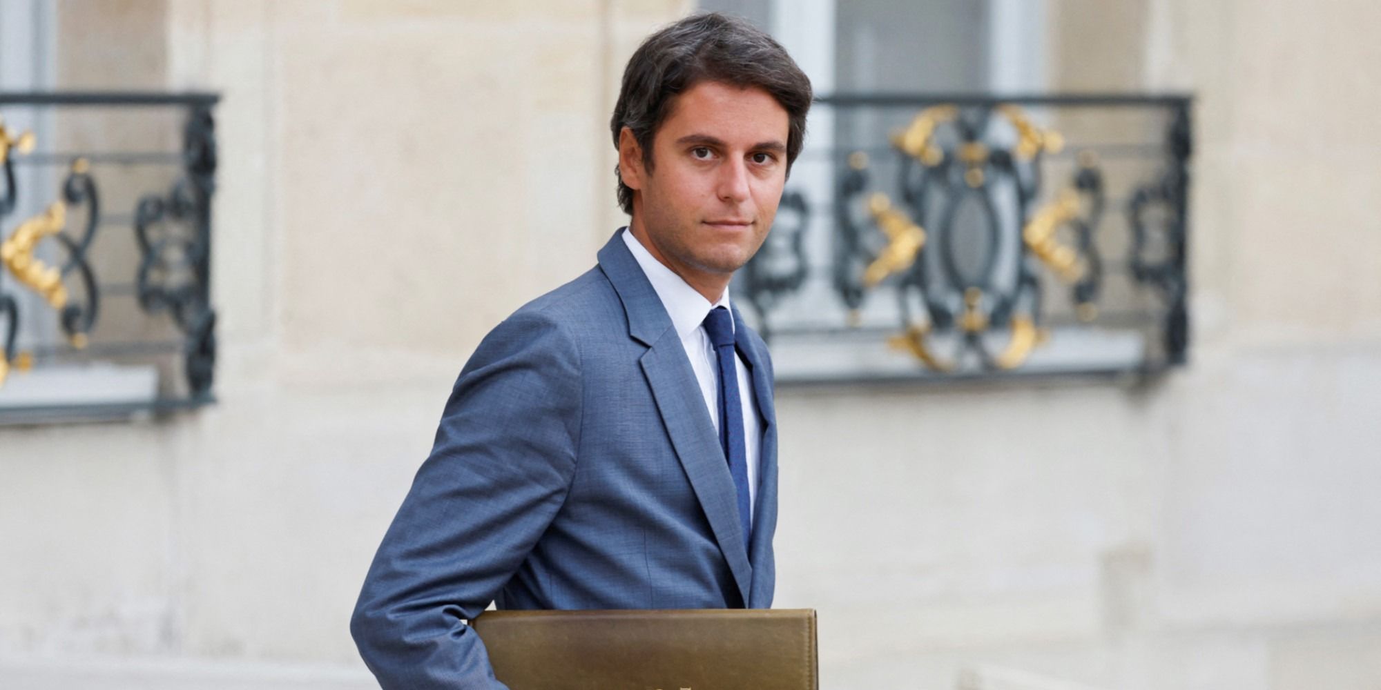 Gabriel Attal, l'infatigable : Il doit rester pour tenir la République