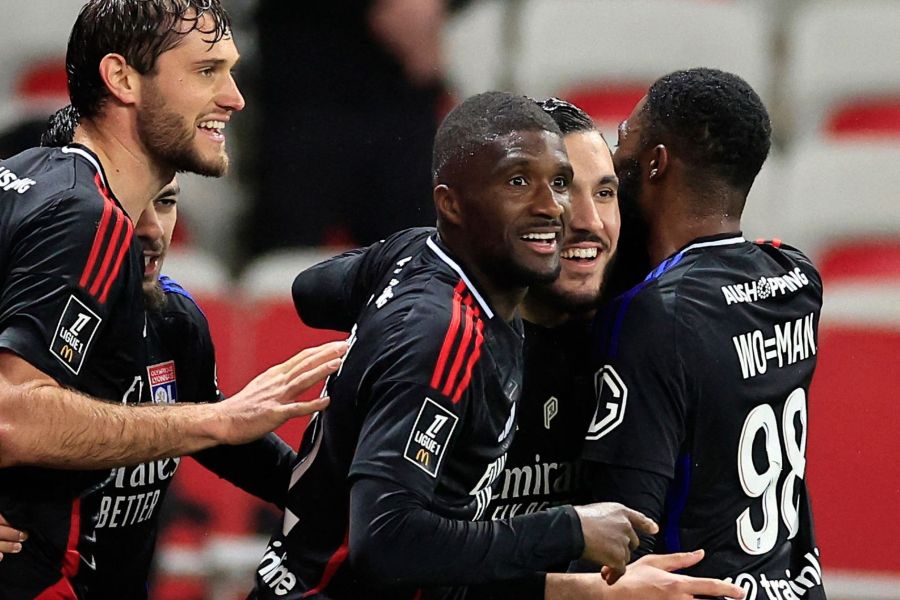 Ligue 1 : longtemps sans solution, Lyon finit fort et crucifie Nice