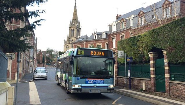 À Rouen, des milliers de tickets de transports gratuits pour les migrants : la polémique enfle