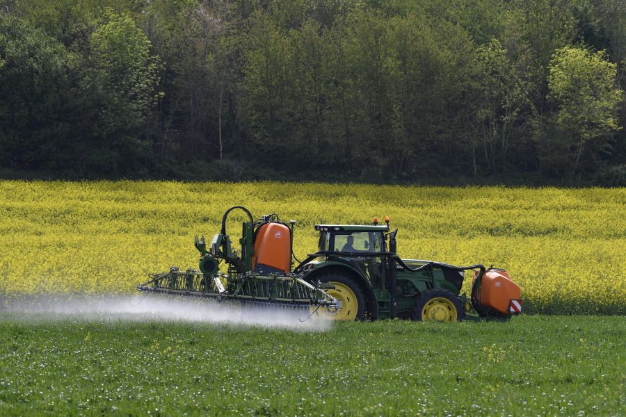 Loi Duplomb, la réintroduction d’un pesticide, compromis politique ou recul écologique ?