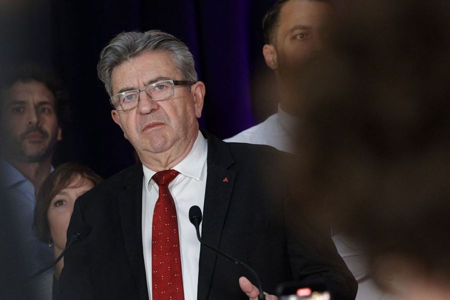 Les socialistes tiraillés entre Macron et Mélenchon, tensions internes sur fond de recomposition de la gauche