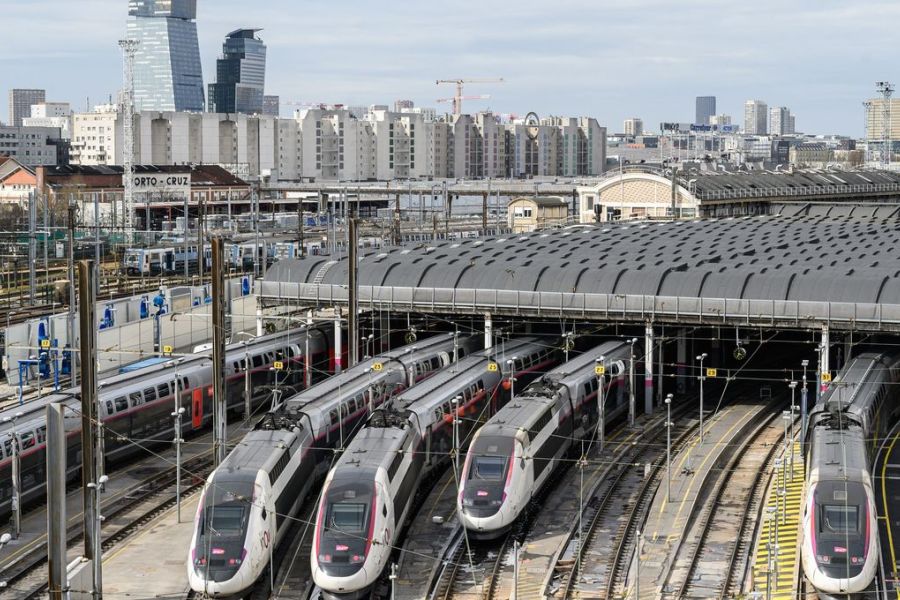Transports et écoles : panorama des perturbations liées aux grèves dans les grandes villes françaises