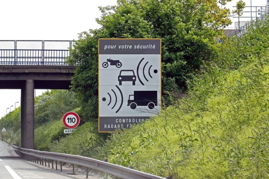 Radars nouvelle génération : IA, détection multiple et débat sur la sécurité routière en France