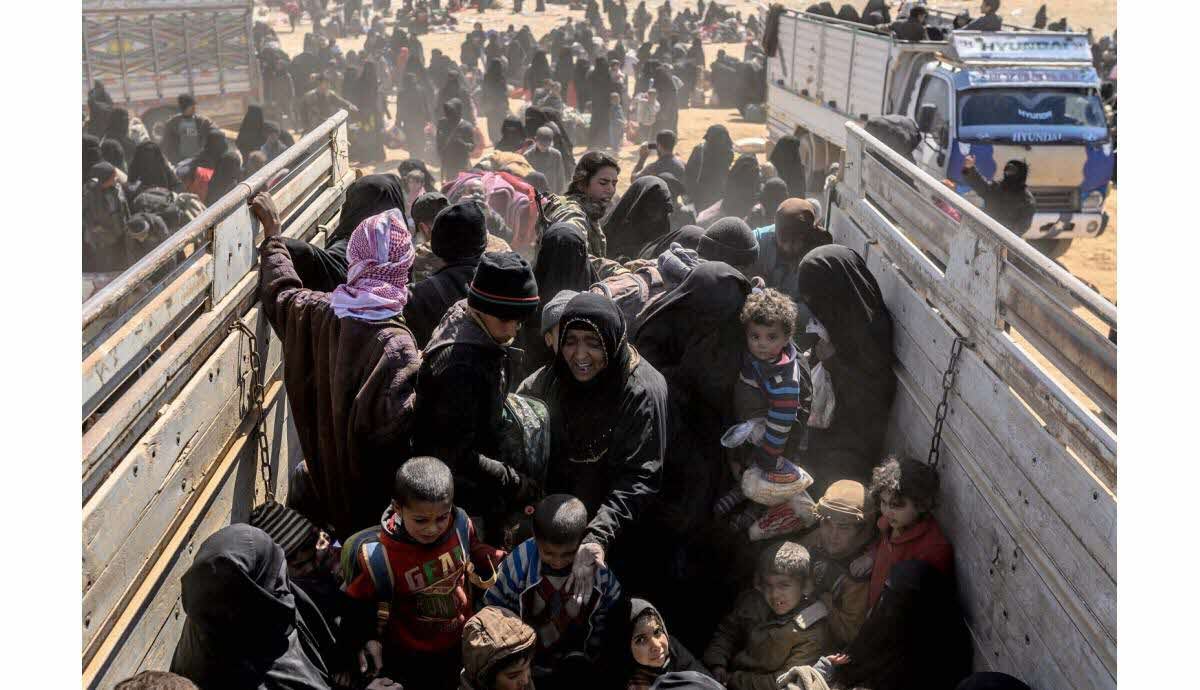 Rapatriement des djihadistes français : Impératif sécuritaire ou pari risqué ? Analyse des enjeux juridiques, éthiques et politiques d'une décision controversée.