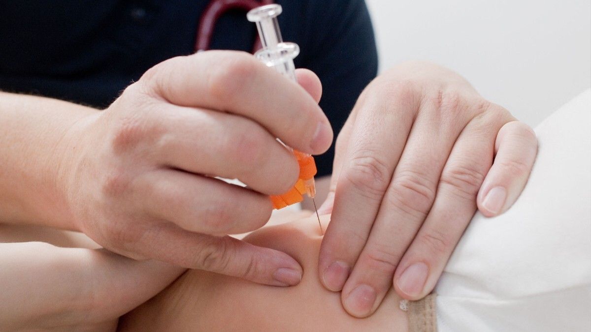 Méningites B : Un Vaccin Désormais Remboursé Pour Les Adolescents et Jeunes Adultes - Un Pas de Géant Pour Protéger les Populations les Plus Vulnérables
