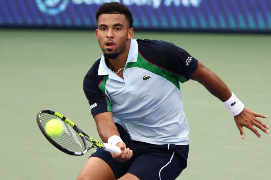 Tennis : Arthur Fils, l'étoile montante du tennis français brille à Miami Arthur Fils, une révélation sur la scène internationale